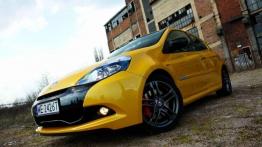 "Męska rzecz" - Renault Clio