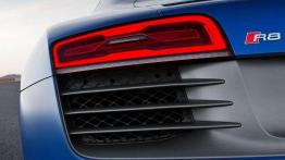 Audi R8 - stuknięty profesor po kuracji odmładzającej