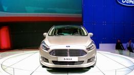 Mondial de l'Automobile 2014 - Ford w ofensywie