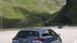 Wakacje z hybrydą - Toyota Auris