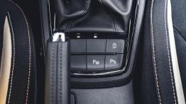 Skoda Scala 1.0 TSI 115 KM - galeria redakcyjna - widok ogólny wnętrza z przodu