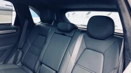 Porsche Cayenne Turbo 4.0 550 KM - galeria redakcyjna - widok ogólny wnętrza