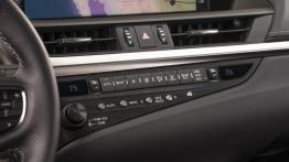 Lexus ES F Sport (2018)