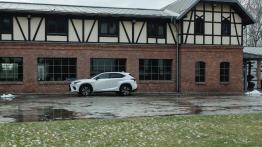 Lexus NX 300 - galeria redakcyjna (3) - lewy bok
