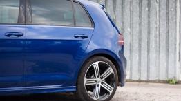 Volkswagen Golf VII R 5d 2.0 TSI - galeria redakcyjna - bok - inne ujęcie