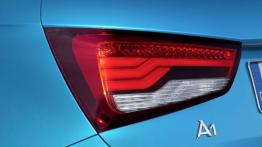 Audi A1 Sportback Facelifting 1.4 TDI ultra (2015) - lewy tylny reflektor - wyłączony