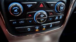 Jeep Grand Cherokee IV Facelifting - galeria redakcyjna (2) - konsola środkowa