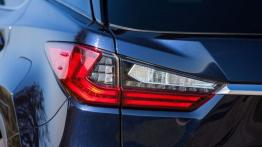 Lexus RX IV 450h (2016) - lewy tylny reflektor - wyłączony