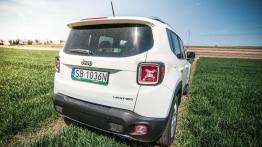 Jeep Renegade 1.4 MultiAir 140KM - galeria redakcyjna - widok z tyłu