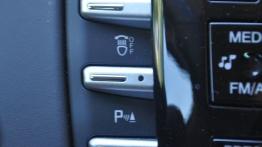 Lancia Delta III Hatchback 1.9 Twinturbo MultiJet 190KM - galeria redakcyjna - konsola środkowa