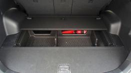 Hyundai Santa Fe III SUV 2.2 CRDi 197KM - galeria redakcyjna - bagażnik, akcesoria