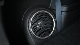 Mitsubishi Outlander III Facelifting - galeria redakcyjna - system audio w bagażniku