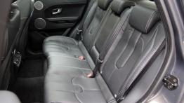 Range Rover Evoque 2.2 SD4 190KM - galeria redakcyjna - tylna kanapa
