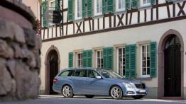 Mercedes E 350 CDI 4MATIC W212 kombi - prawy bok