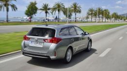Toyota Auris II Touring Sports - widok z tyłu