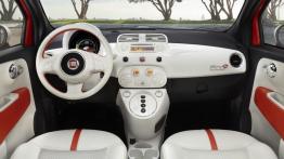 Fiat 500e - pełny panel przedni