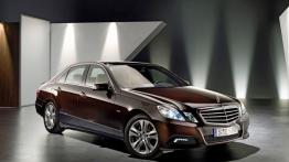 Mercedes Klasa E W212 - widok z przodu