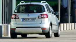Volkswagen Cross Golf - widok z tyłu