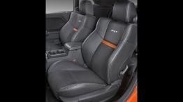 Dodge Challenger SRT8 - widok ogólny wnętrza z przodu