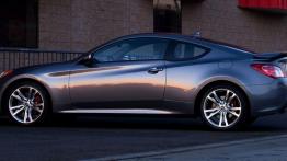 Hyundai Genesis Coupe - lewy bok