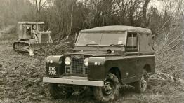 Land Rover Defender Special - widok z przodu