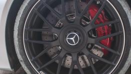 Mercedes-Benz C Coupe - elegancko czy brutalnie?