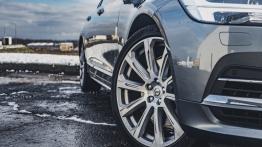 Volvo S90 2.0 T8 Twin Engine 391 KM - galeria redakcyjna - widok z przodu