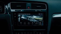 Volkswagen Golf Alltrack 2.0 TDI 184 KM - galeria redakcyjna (2) - ekran systemu multimedialnego