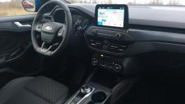 Ford Focus 1.5 Ecoboost 182 KM ST Line - galeria redakcyjna - widok ogólny wnętrza z przodu
