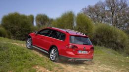 Volkswagen Golf VII Alltrack (2015) - widok z tyłu