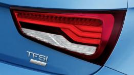 Audi A1 Sportback Facelifting 1.4 TDI ultra (2015) - prawy tylny reflektor - wyłączony