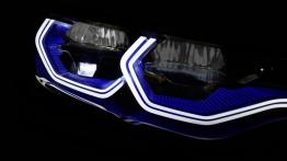 BMW M4 Concept Iconic Lights (2015) - prawy przedni reflektor - włączony