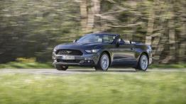 Ford Mustang VI Cabrio EcoBoost (2015) - wersja europejska - lewy bok