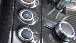 Mercedes SLS AMG Coupe 6.2 V8 571KM - galeria redakcyjna - tunel środkowy między fotelami