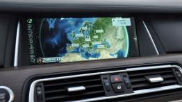 BMW Seria 7 F01 Sedan Facelifting 740d 313KM - galeria redakcyjna - nawigacja gps
