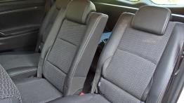 Toyota Verso Facelifting 2.0 D-4D 124KM - galeria redakcyjna (3) - tylna kanapa