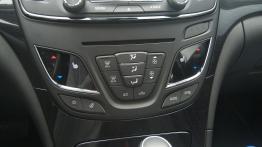 Opel Insignia Country Tourer 2.0 - galeria redakcyjna - konsola środkowa