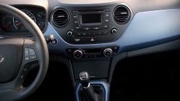 Hyundai i10 II - galeria redakcyjna - konsola środkowa