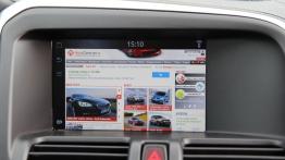 Volvo XC60 Facelifting 2.4 D5 215KM - galeria redakcyjna - ekran systemu multimedialnego