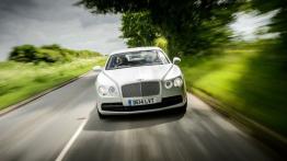Bentley Flying Spur V8 (2014) - widok z przodu