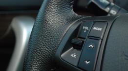 Kia Sorento II SUV 2.2 CRDi 197KM - galeria redakcyjna - sterowanie w kierownicy