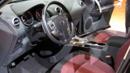 Nissan Rogue - pełny panel przedni
