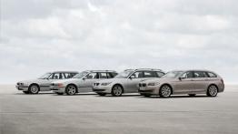 BMW Seria 5 F11 - lewy bok