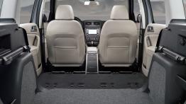 Skoda Yeti 2009 - tylna kanapa złożona, widok z bagażnika