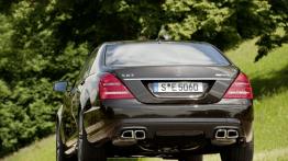 Mercedes Klasa S 63AMG 2010 - widok z tyłu