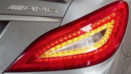 Mercedes CLS 63 AMG 2012 - prawy tylny reflektor - włączony