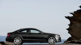 Mercedes klasa C Coupe 2012 - prawy bok