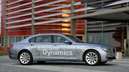 BMW Seria 7 ActiveHybrid - prawy bok