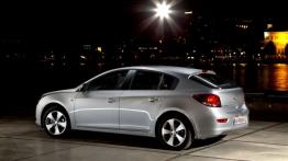 Chevrolet Cruze hatchback ECO-TEC - lewy bok
