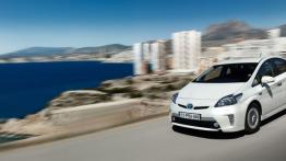 Toyota Prius Plug-in Hybrid - widok z przodu